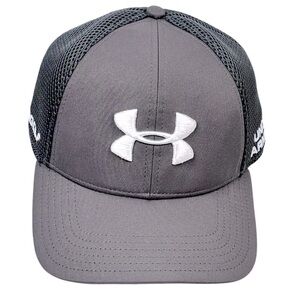 Under Armour Golf Grey With WhiteLettering & Logo Flex Fit Cap Fits M/L